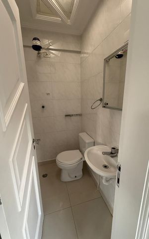 Apartamento à venda com 205m², 1 quarto e 5 vagas Apartamento à venda com 205m², 1 quarto e 5 vagasBanheiro