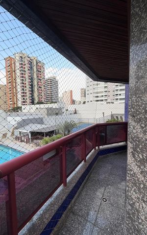 Apartamento à venda com 205m², 1 quarto e 5 vagas Apartamento à venda com 205m², 1 quarto e 5 vagasVaranda
