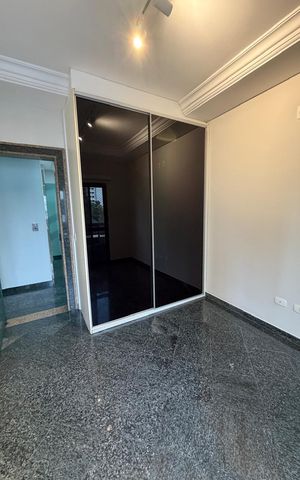 Apartamento à venda com 205m², 1 quarto e 5 vagas Apartamento à venda com 205m², 1 quarto e 5 vagasQuarto