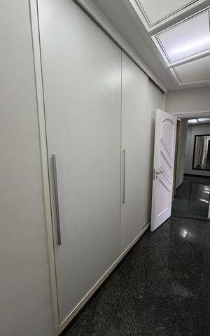 Apartamento à venda com 205m², 1 quarto e 5 vagas Apartamento à venda com 205m², 1 quarto e 5 vagasCorredor