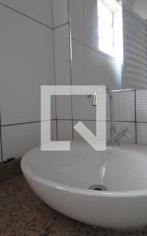 Casa à venda com 276m², 3 quartos e 3 vagas Casa à venda com 276m², 3 quartos e 3 vagasBanheiro