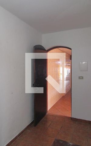 Casa à venda com 276m², 3 quartos e 3 vagas Casa à venda com 276m², 3 quartos e 3 vagasQuarto