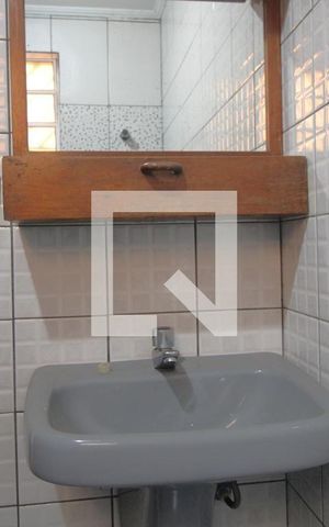 Casa à venda com 276m², 3 quartos e 3 vagas Casa à venda com 276m², 3 quartos e 3 vagasBanheiro