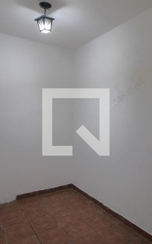 Casa à venda com 276m², 3 quartos e 3 vagas Casa à venda com 276m², 3 quartos e 3 vagasQuarto
