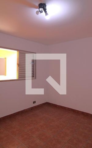 Casa à venda com 276m², 3 quartos e 3 vagas Casa à venda com 276m², 3 quartos e 3 vagasQuarto