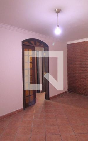 Casa à venda com 276m², 3 quartos e 3 vagas Casa à venda com 276m², 3 quartos e 3 vagasSala