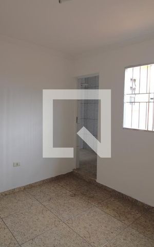 Casa à venda com 276m², 3 quartos e 3 vagas Casa à venda com 276m², 3 quartos e 3 vagasQuarto