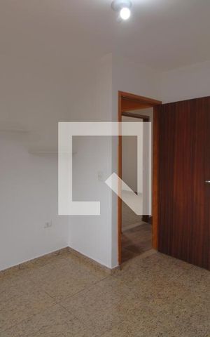 Casa à venda com 276m², 3 quartos e 3 vagas Casa à venda com 276m², 3 quartos e 3 vagasQuarto