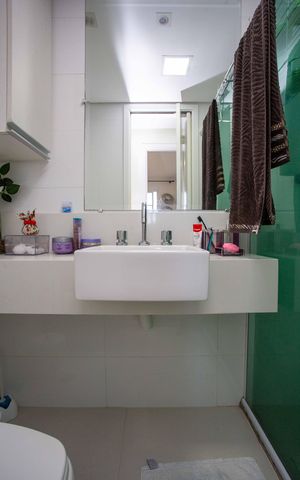 Apartamento à venda com 56m², 2 quartos e 1 vagaBanheiro Social