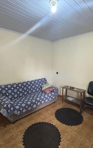 Casa à venda com 210m², 3 quartos e 3 vagas Casa à venda com 210m², 3 quartos e 3 vagasSala