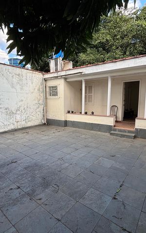 Casa à venda com 210m², 3 quartos e 3 vagas Casa à venda com 210m², 3 quartos e 3 vagasQuintal