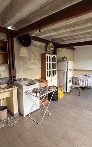 Casa à venda com 210m², 3 quartos e 3 vagas Casa à venda com 210m², 3 quartos e 3 vagasÁrea de Serviço