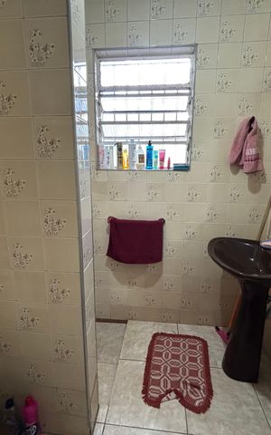 Casa à venda com 210m², 3 quartos e 3 vagas Casa à venda com 210m², 3 quartos e 3 vagasBanheiro 2