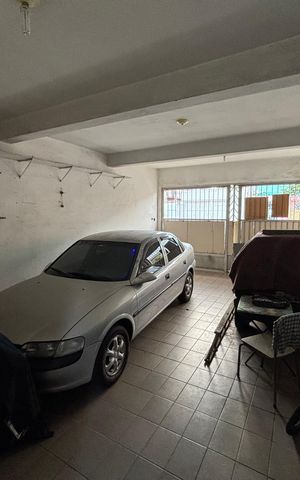 Casa à venda com 210m², 3 quartos e 3 vagas Casa à venda com 210m², 3 quartos e 3 vagasGaragem