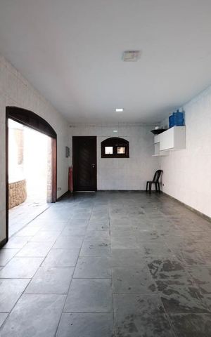 Casa para alugar com 450m², 3 quartos e 6 vagasEdícula