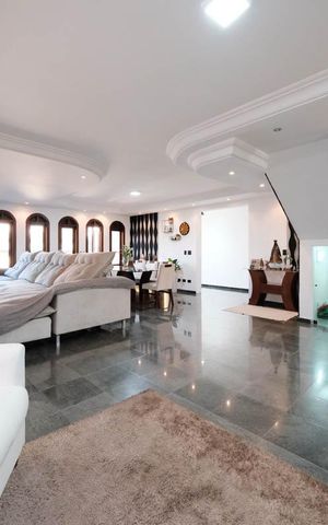 Casa para alugar com 450m², 3 quartos e 6 vagasSala
