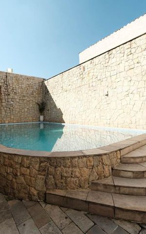Casa para alugar com 450m², 3 quartos e 6 vagasÁrea externa
