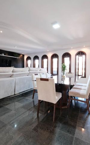 Casa para alugar com 450m², 3 quartos e 6 vagasSala