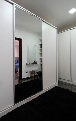 Casa para alugar com 450m², 3 quartos e 6 vagasSuíte 1