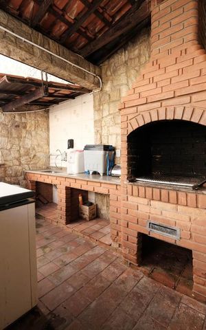 Casa para alugar com 450m², 3 quartos e 6 vagasÁrea externa