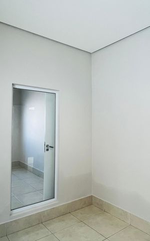 Casa à venda com 139m², 2 quartos e 13 vagas