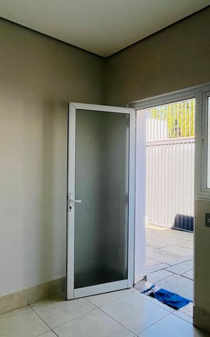 Casa à venda com 139m², 2 quartos e 13 vagas