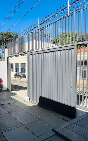 Casa à venda com 139m², 2 quartos e 13 vagas