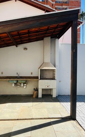 Casa à venda com 139m², 2 quartos e 13 vagas