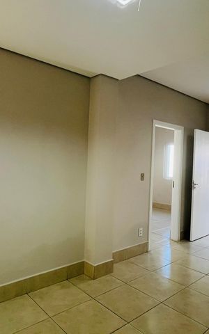 Casa à venda com 139m², 2 quartos e 13 vagas