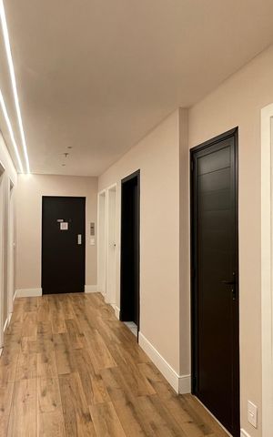 Apartamento à venda com 150m², 3 quartos e 3 vagas Apartamento à venda com 150m², 3 quartos e 3 vagasCorredor