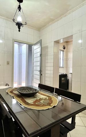 Casa à venda com 150m², 4 quartos e 3 vagas Casa à venda com 150m², 4 quartos e 3 vagasSala de Jantar