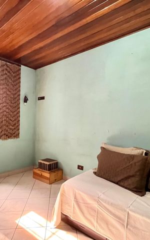 Casa à venda com 150m², 4 quartos e 3 vagas Casa à venda com 150m², 4 quartos e 3 vagasQuarto 1