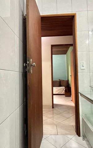 Casa à venda com 150m², 4 quartos e 3 vagas Casa à venda com 150m², 4 quartos e 3 vagasBanheiro