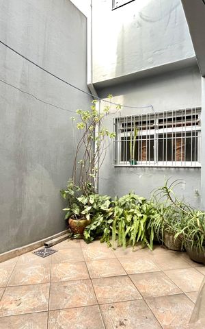 Casa à venda com 150m², 4 quartos e 3 vagas Casa à venda com 150m², 4 quartos e 3 vagasQuintal