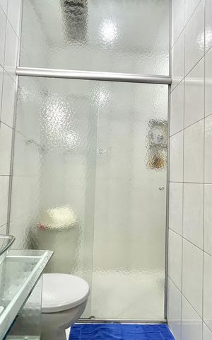Casa à venda com 150m², 4 quartos e 3 vagas Casa à venda com 150m², 4 quartos e 3 vagasBanheiro