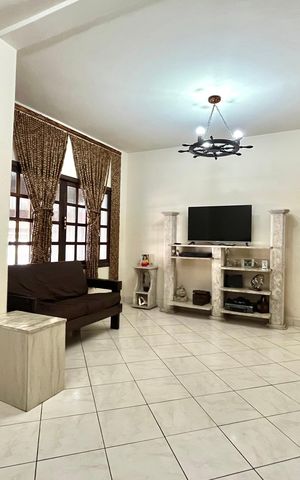 Casa à venda com 150m², 4 quartos e 3 vagas Casa à venda com 150m², 4 quartos e 3 vagasSala 1