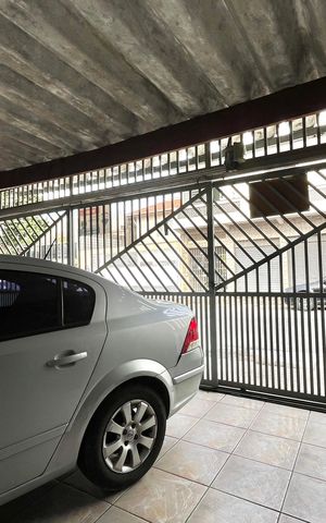 Casa à venda com 150m², 4 quartos e 3 vagas Casa à venda com 150m², 4 quartos e 3 vagasGaragem