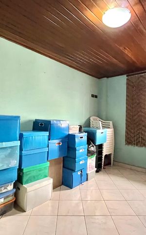 Casa à venda com 150m², 4 quartos e 3 vagas Casa à venda com 150m², 4 quartos e 3 vagasQuarto 2