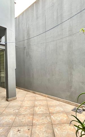 Casa à venda com 150m², 4 quartos e 3 vagas Casa à venda com 150m², 4 quartos e 3 vagasQuintal