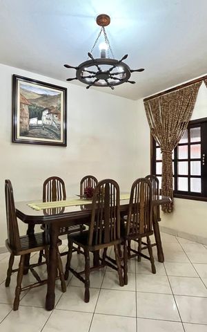 Casa à venda com 150m², 4 quartos e 3 vagas Casa à venda com 150m², 4 quartos e 3 vagasSala 1