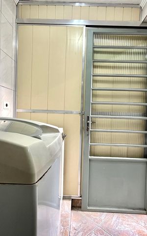 Casa à venda com 150m², 4 quartos e 3 vagas Casa à venda com 150m², 4 quartos e 3 vagasÁrea de Serviço