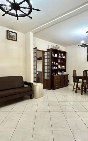 Casa à venda com 150m², 4 quartos e 3 vagas Casa à venda com 150m², 4 quartos e 3 vagasSala 1