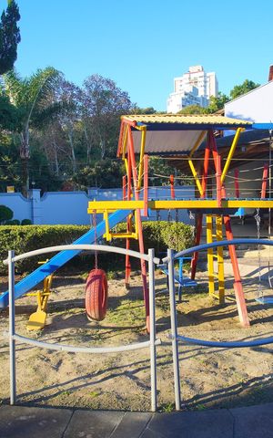Apartamento à venda com 246m², 4 quartos e 2 vagasÁrea comum - Playground