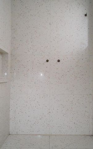 Apartamento à venda com 101m², 3 quartos e 2 vagasBanheiro social