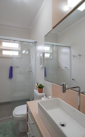 Casa para alugar com 450m², 3 quartos e 3 vagasBanheiro Social