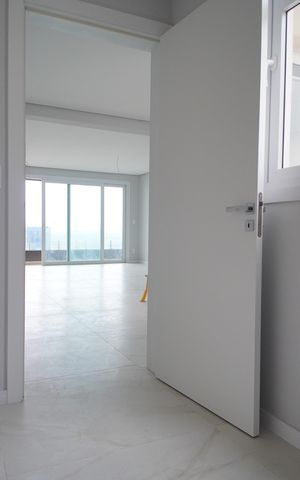 Apartamento para alugar com 329m², 3 quartos e 3 vagasÁrea de Serviço