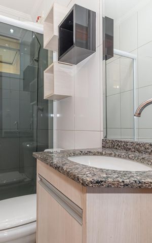 Apartamento para alugar com 65m², 2 quartos e 1 vaga Apartamento para alugar com 65m², 2 quartos e 1 vagaBanheiro Corredor