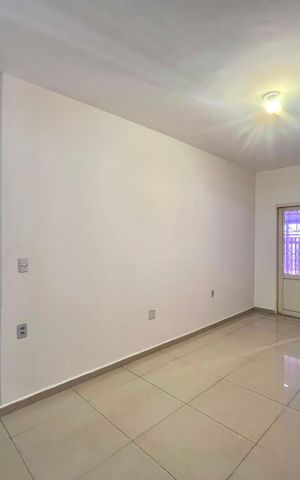Casa à venda com 200m², 3 quartos e 3 vagas Casa à venda com 200m², 3 quartos e 3 vagasSala