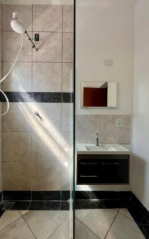 Casa à venda com 200m², 3 quartos e 3 vagas Casa à venda com 200m², 3 quartos e 3 vagasBanheiro da Suíte 2