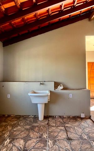Casa à venda com 200m², 3 quartos e 3 vagas Casa à venda com 200m², 3 quartos e 3 vagasÁrea de Serviço